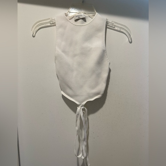 Babaton Tops - Babaton White Ribbed Knit Top Size 2XS w Tie in Front